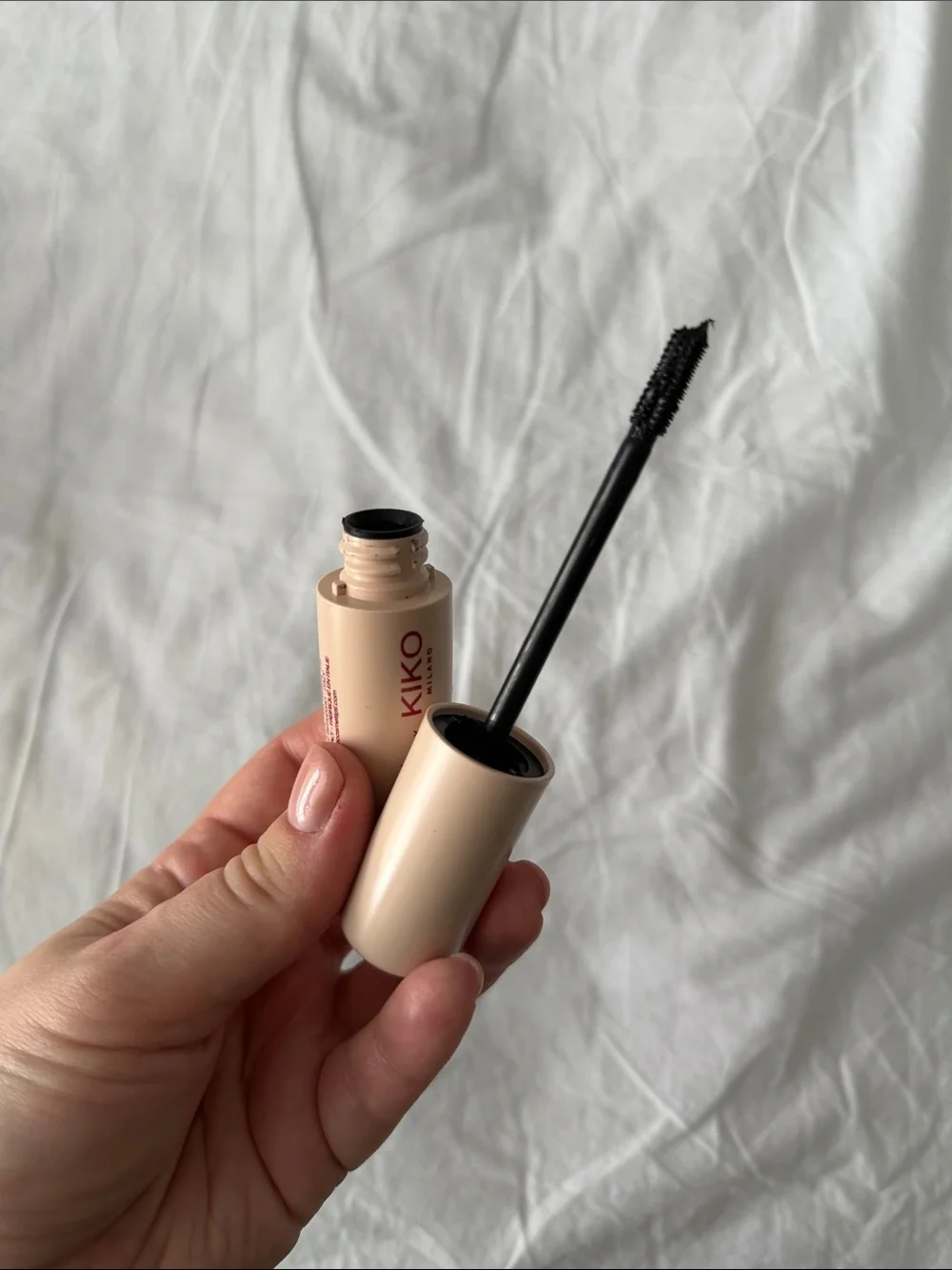 Milano KIKO Emma Roberts Mascara Case - Cream with Red Logo